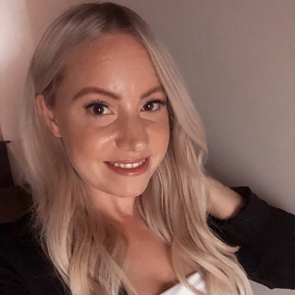 Meet your Posher, Faye - Picture 1 of 1